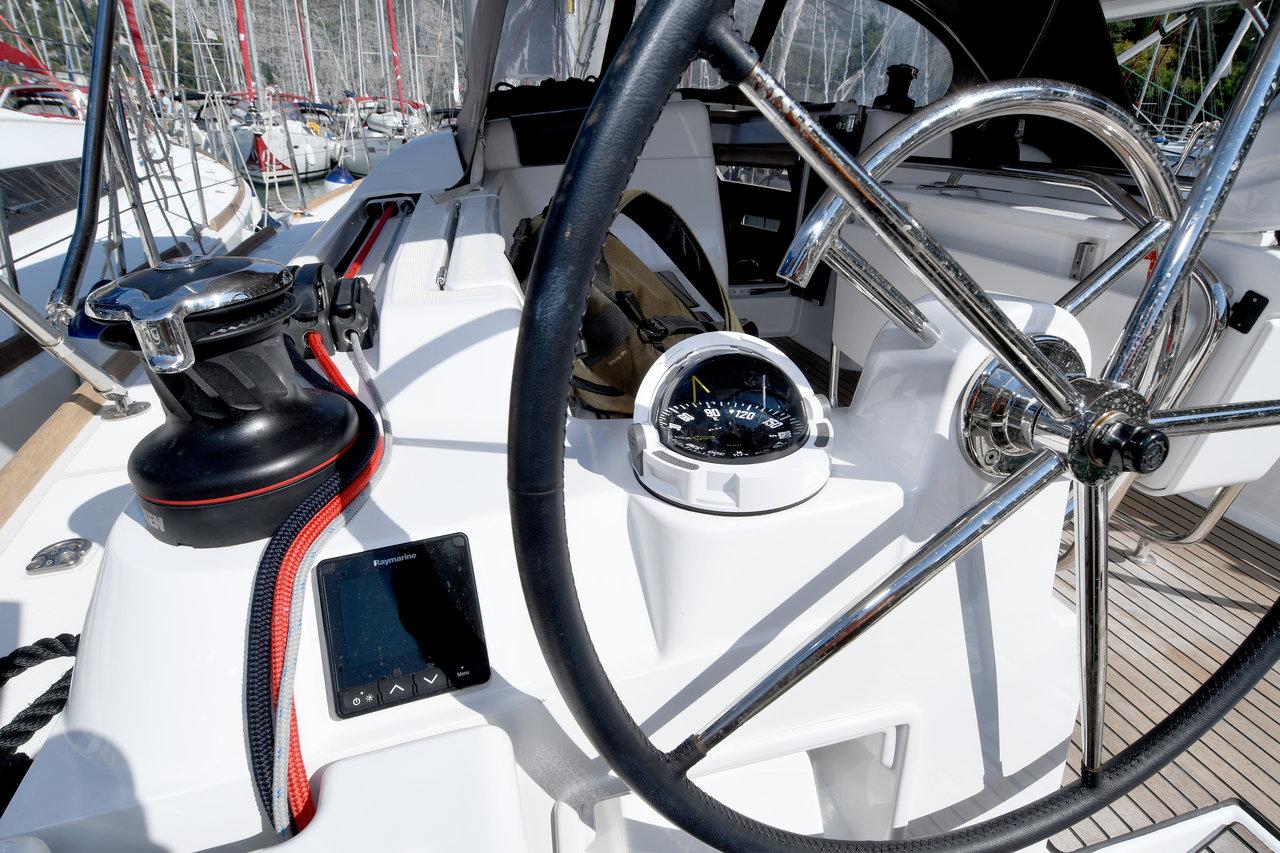 Najam Sun Odyssey 419 - 3 cab. "Kiss Kiss" u destinaciji Dubrovnik | Nautilus - Slika 4