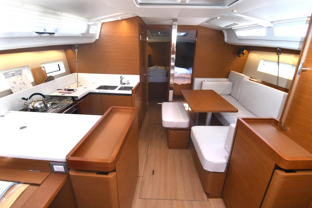 Najam Sun Odyssey 440 - 4 cab. "Signum Alfa" u destinaciji Dubrovnik | Nautilus - Slika 4
