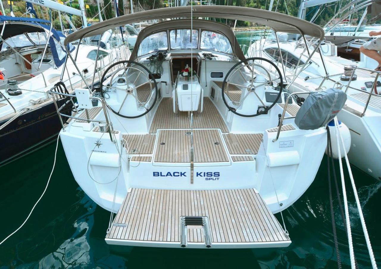 Najam Sun Odyssey 479 - 4 cab. "Black Kiss" u destinaciji Dubrovnik | Nautilus - Slika 3