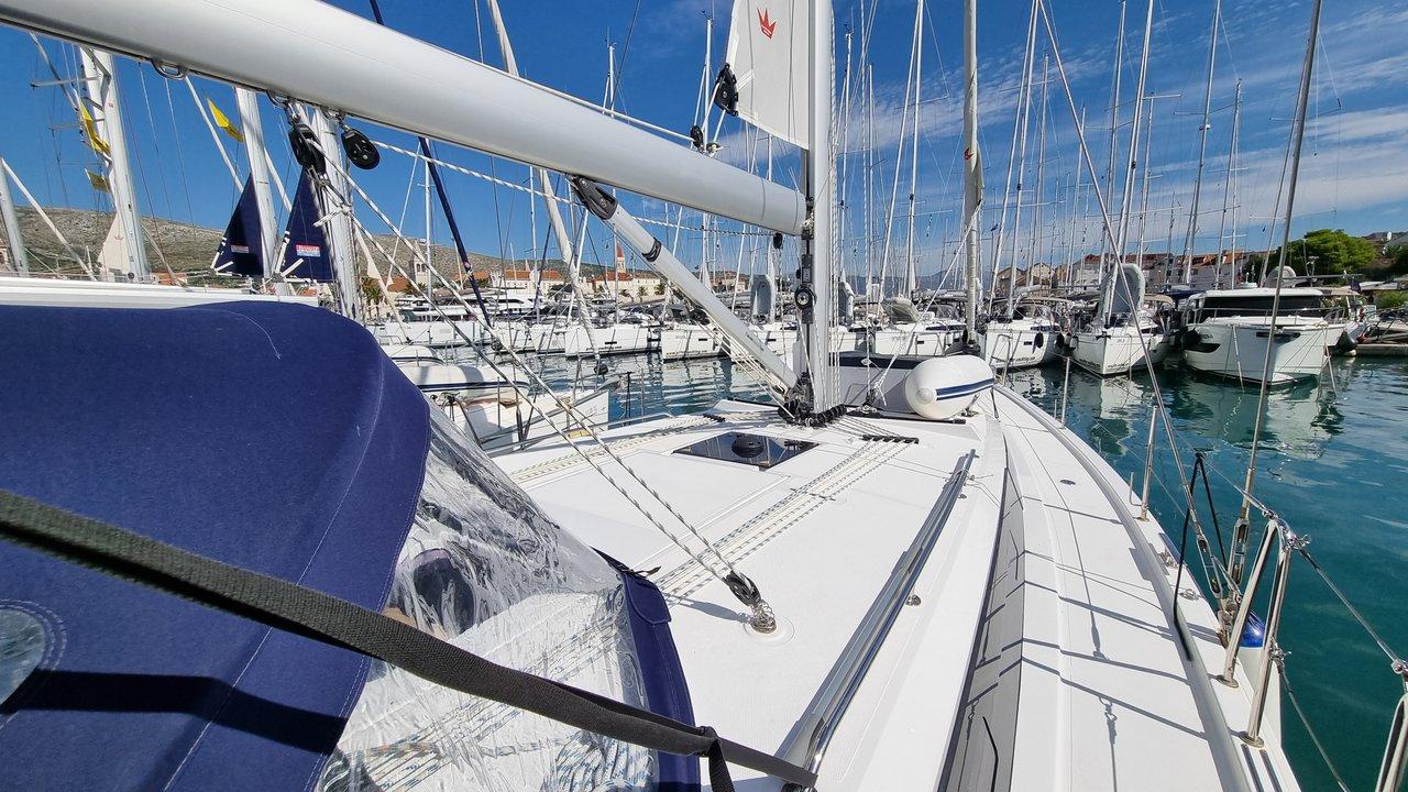 Charter Bavaria C42 "Quick Point" in Trogir | Nautilus - Slika 4