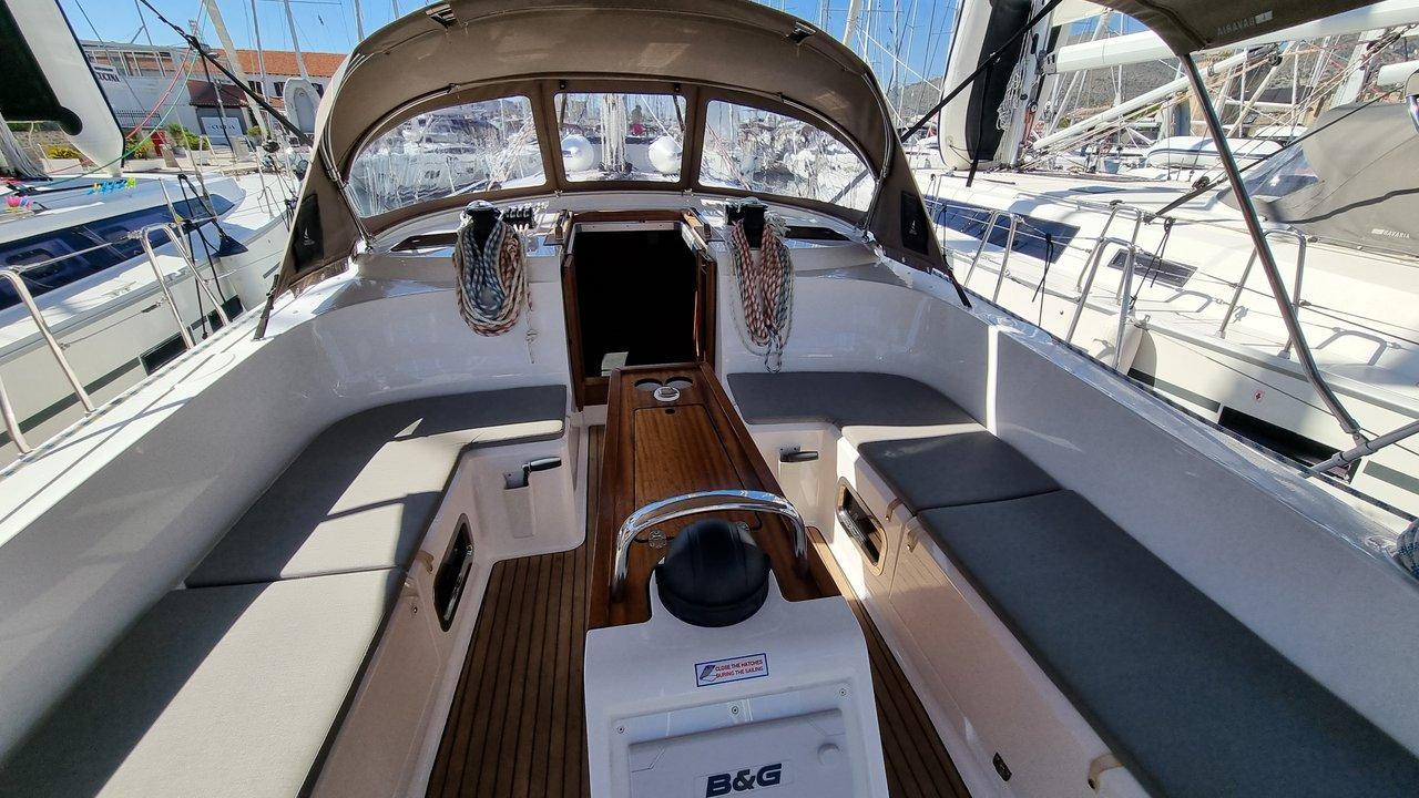 Najam Bavaria Cruiser 46 - 4 cab. "Iustitia" u destinaciji Trogir | Nautilus - Slika 4
