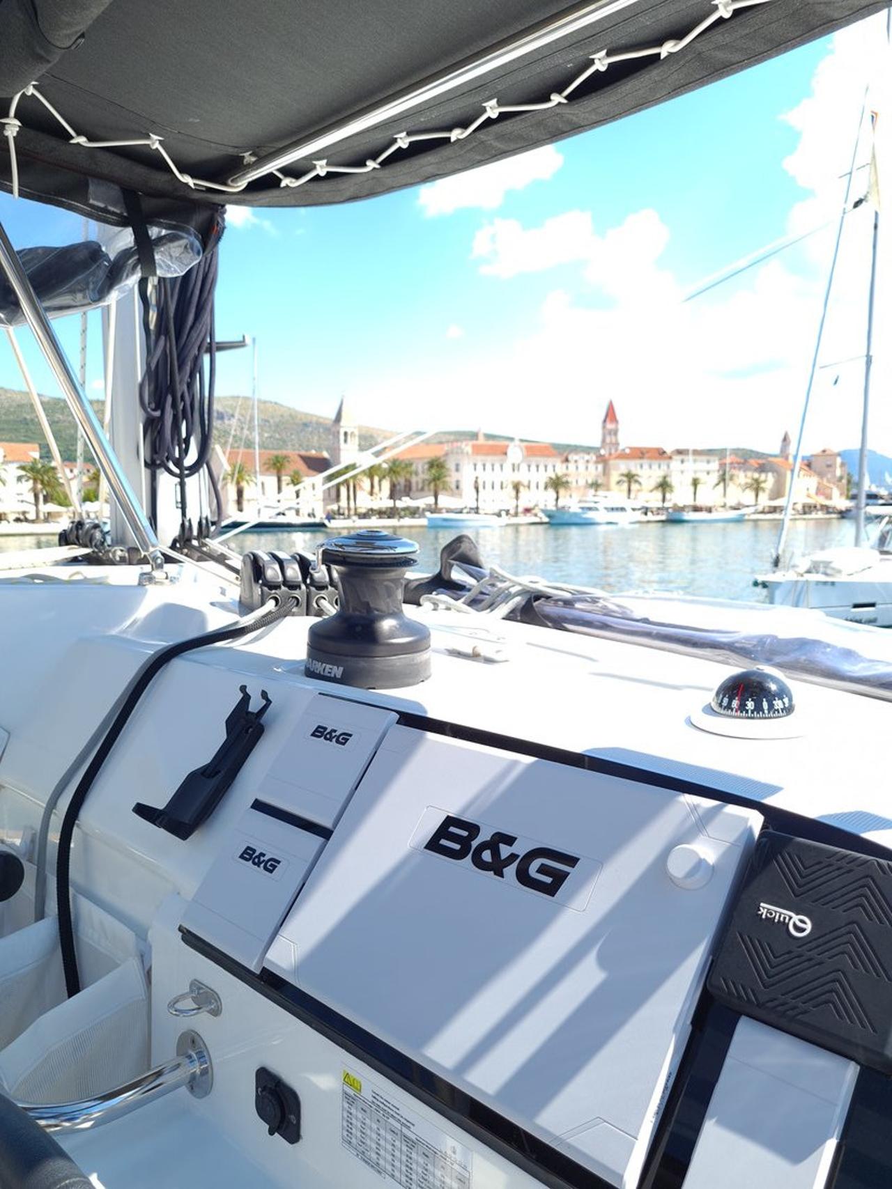 Charter Lagoon 40 - 4 + 2 cab "Sailing Point" in Trogir | Nautilus - Slika 4