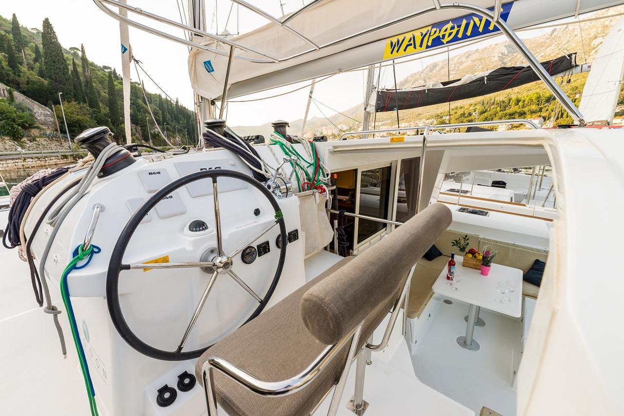 Najam Lagoon 400 S2 - 4 + 1 cab. "Summertime" u destinaciji Trogir | Nautilus - Slika 4