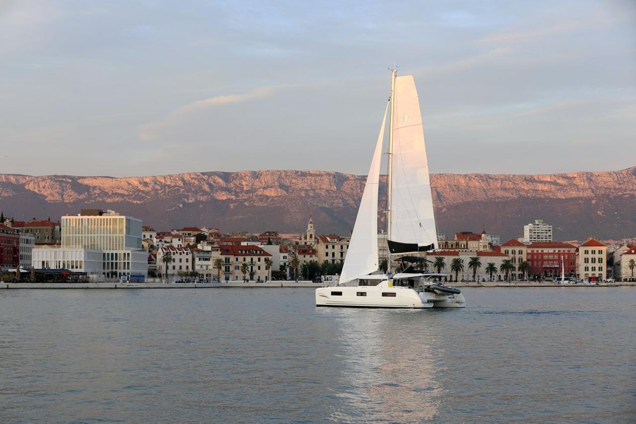 Najam Lagoon 46 - 4 + 2 cab. "Lady Point" u destinaciji Trogir | Nautilus - Slika 4