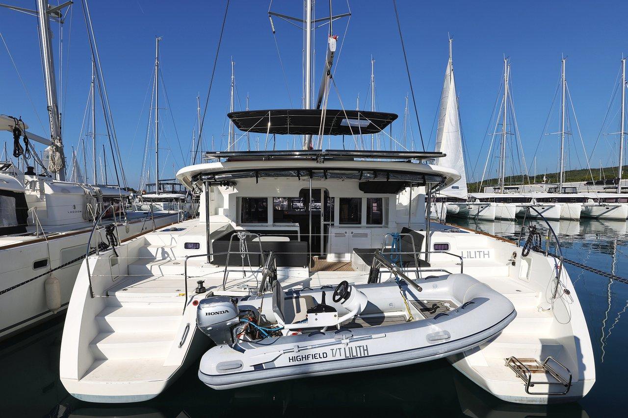 Najam Lagoon 450 F - 4 + 2 cab. "Lilith" u destinaciji Sukošan | Nautilus - Slika 3