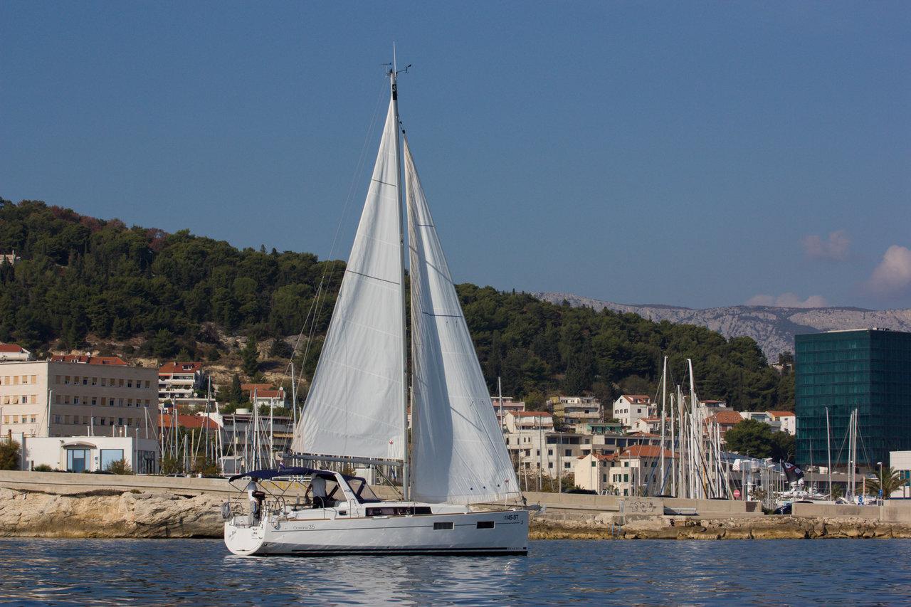 Najam Oceanis 35 "Jean Michel" u destinaciji Split | Nautilus - Slika 3