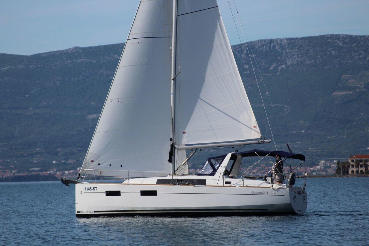 Najam Oceanis 35 "Jean Michel" u destinaciji Split | Nautilus - Slika 4