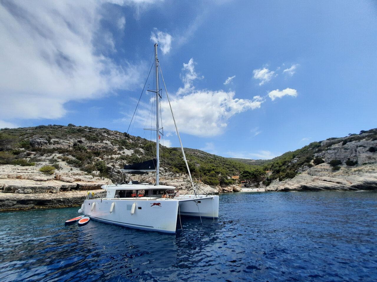Najam Lagoon 450 F - 4 + 2 cab. "Adriatic Cheetah" u destinaciji Kaštela | Nautilus - Slika 4