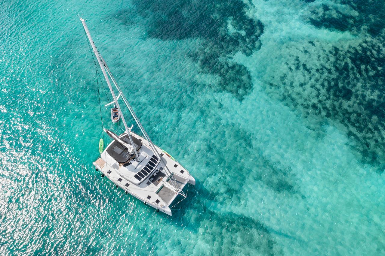 Najam Lagoon 52 F OW - 3 + 2 cab. "Emerald Gemini" u destinaciji Kaštela | Nautilus - Slika 2