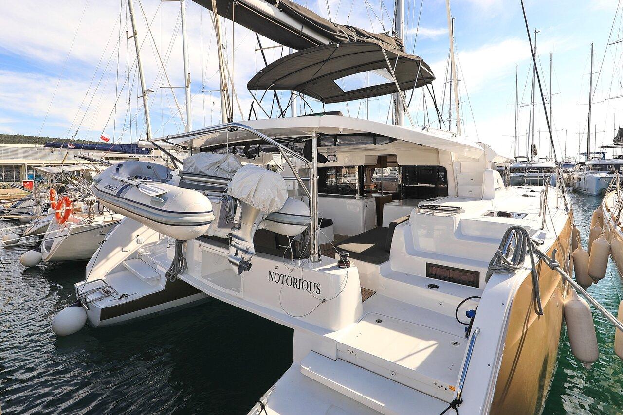 Charter Lagoon 46 - 4 + 2 cab. "Notorious" in Sukošan | Nautilus - Slika 4