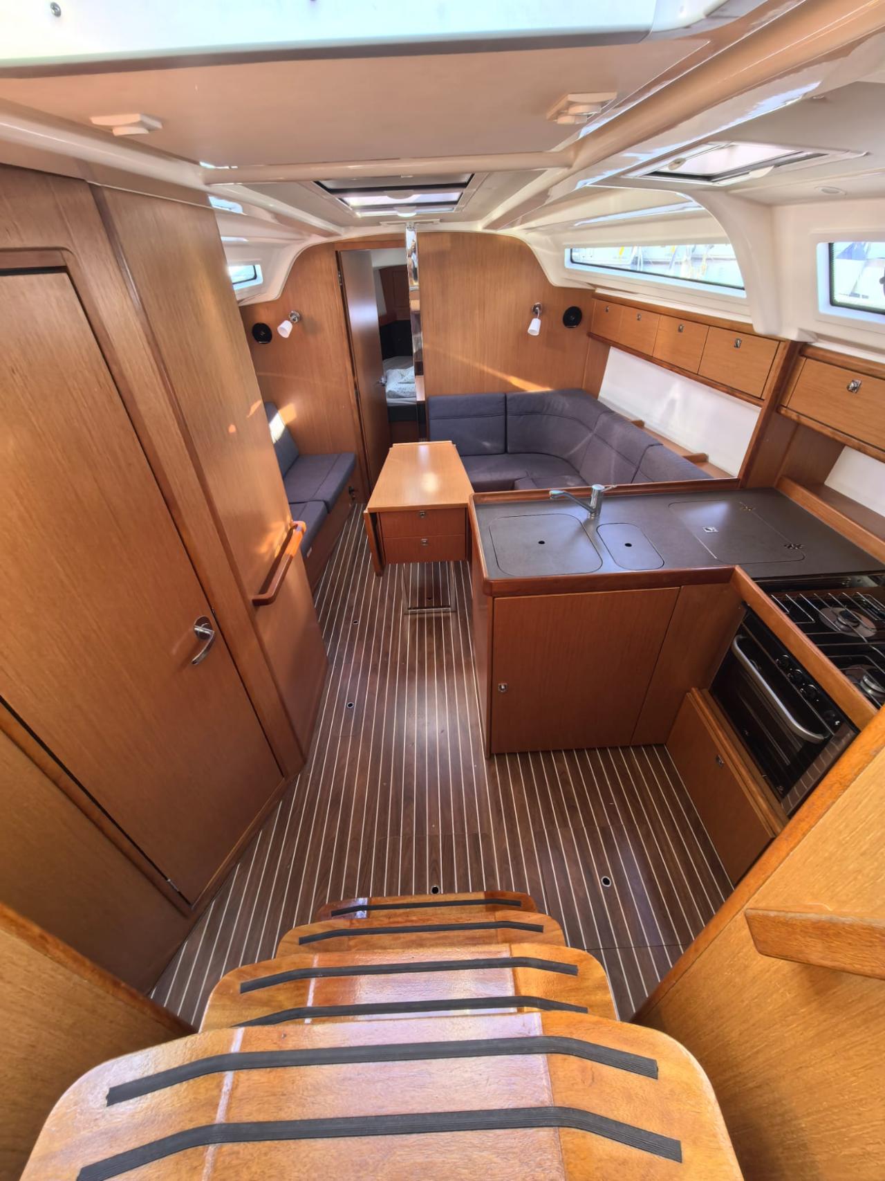 Najam Bavaria Cruiser 37 - 3 cab. "Lady Lana" u destinaciji Punat | Nautilus - Slika 3