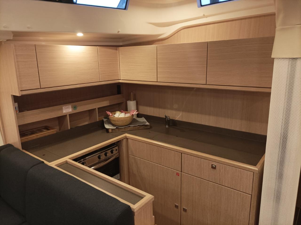 Noleggio Bavaria C57 - 5 + 1 cab. "Olimp" a Split | Nautilus - Slika 4