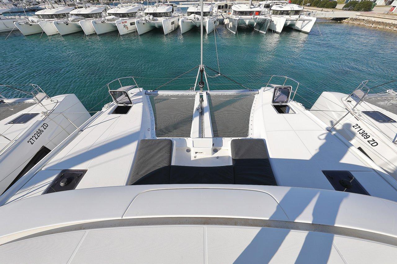 Charter Lagoon 46 - 4 + 2 cab. "Why Not" in Sukošan | Nautilus - Slika 4