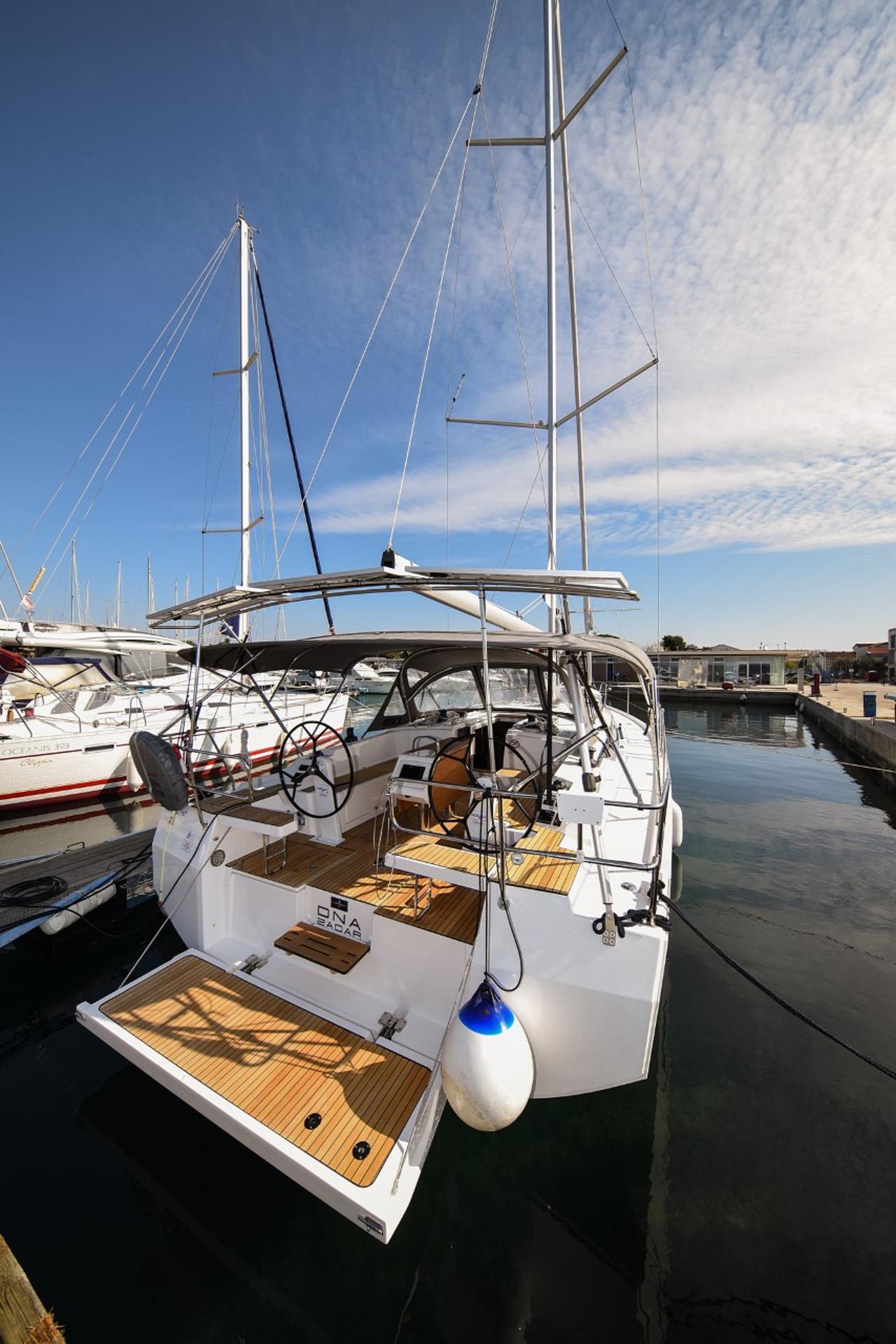 Najam Bavaria C42 "Dna" u destinaciji Zadar | Nautilus - Slika 3