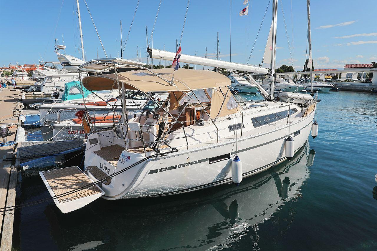 Najam Bavaria Cruiser 37 - 3 cab. "Lupe" u destinaciji Zadar | Nautilus - Slika 4