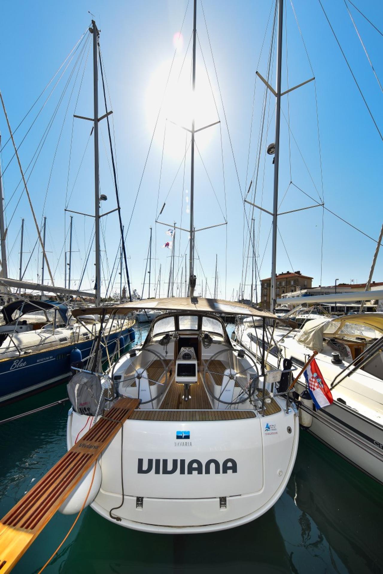 Najam Bavaria Cruiser 37 - 3 cab. "Viviana" u destinaciji Zadar | Nautilus - Slika 4