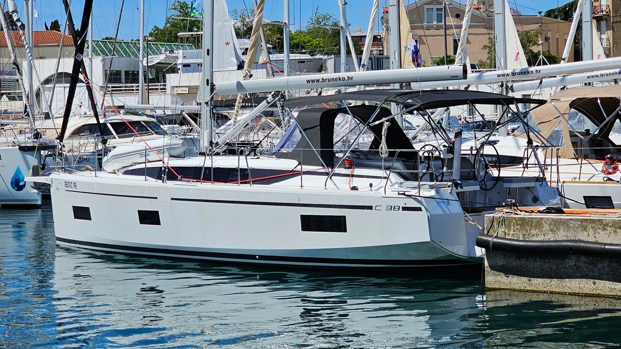 Najam Bavaria C38 "Euphoria" u destinaciji Zadar | Nautilus - Slika 3