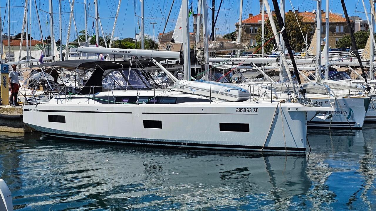 Najam Bavaria C38 "Windchaser" u destinaciji Zadar | Nautilus - Slika 3