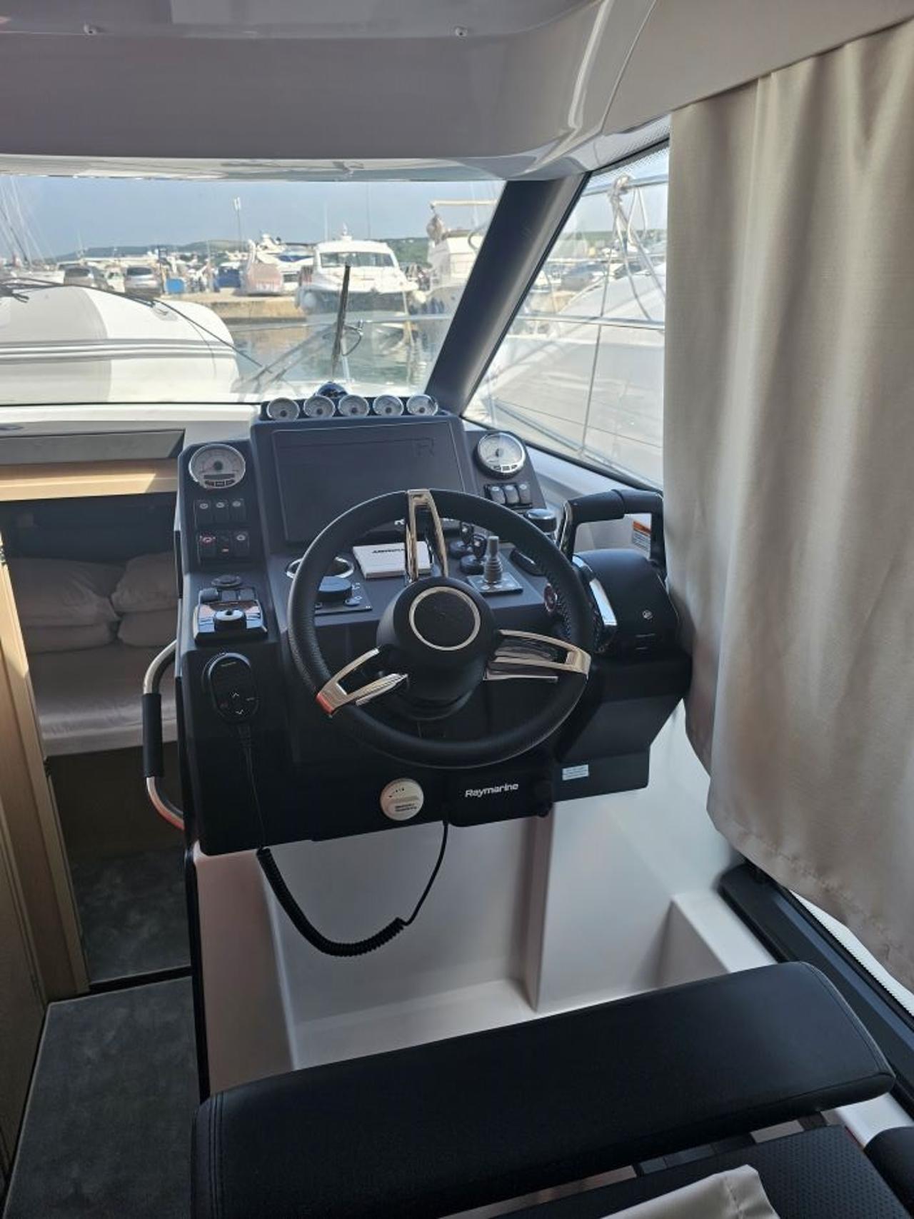 Najam NC 37 "Sierra" u destinaciji Biograd na Moru | Nautilus - Slika 4