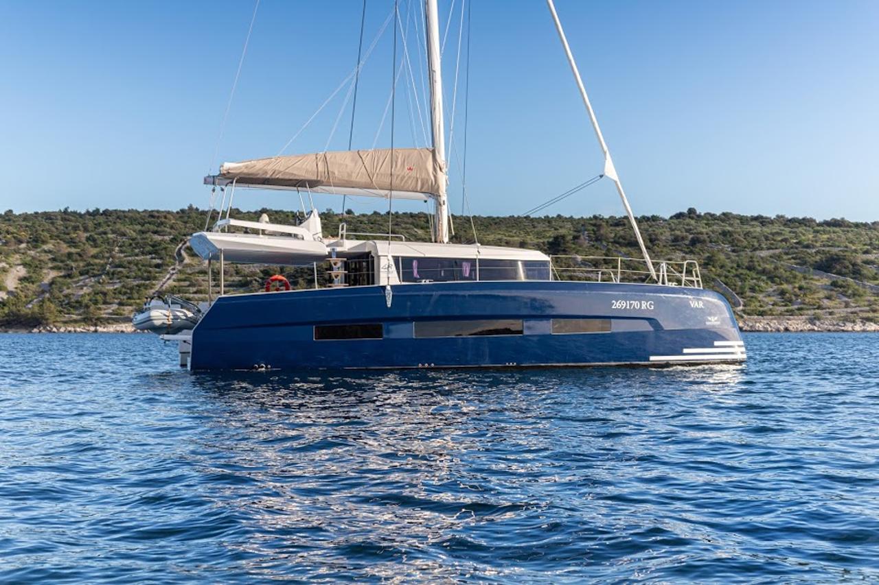 Najam Dufour 48 Catamaran - 5 + 1 cab. "Var" u destinaciji Primošten | Nautilus - Slika 4