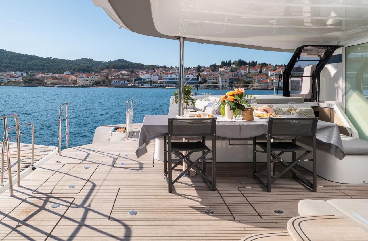 Charter Lagoon 60 - 4 + 2 cab. "Diamond Diva" in Split | Nautilus - Slika 3