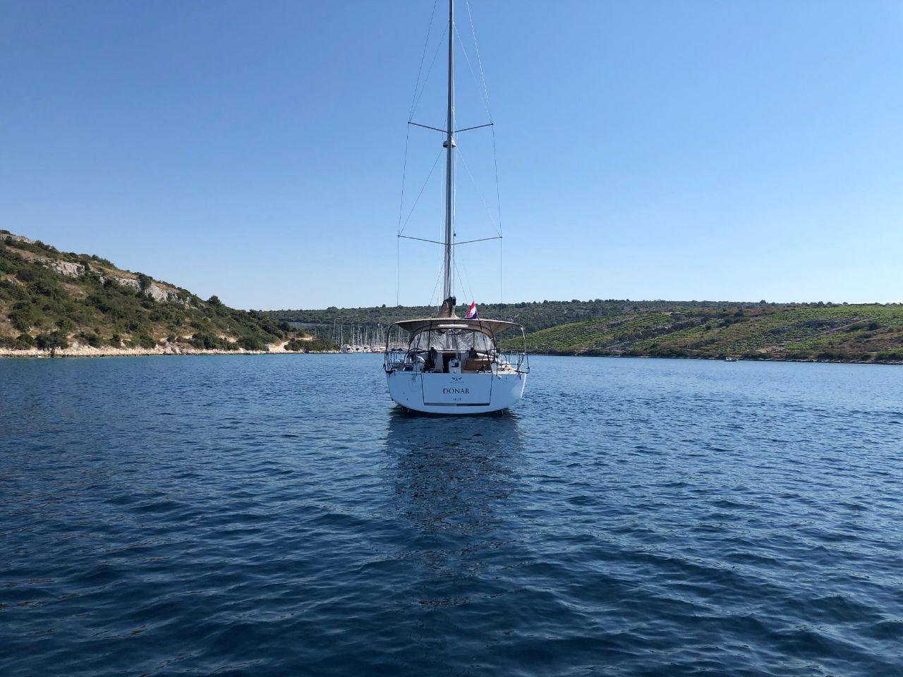 Najam Sun Odyssey 490 - 5 + 1 cab. "Donar" u destinaciji Primošten | Nautilus - Slika 4