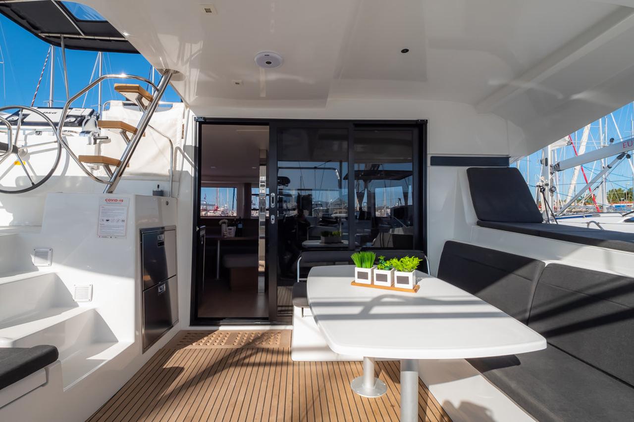 Charter Lagoon 42 - 4 + 2 cab. "Fly With Me" in Biograd na Moru | Nautilus - Slika 4