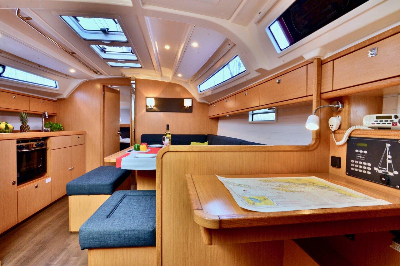 Najam Bavaria Cruiser 41 - 3 cab. "Stella" u destinaciji Šibenik | Nautilus - Slika 4