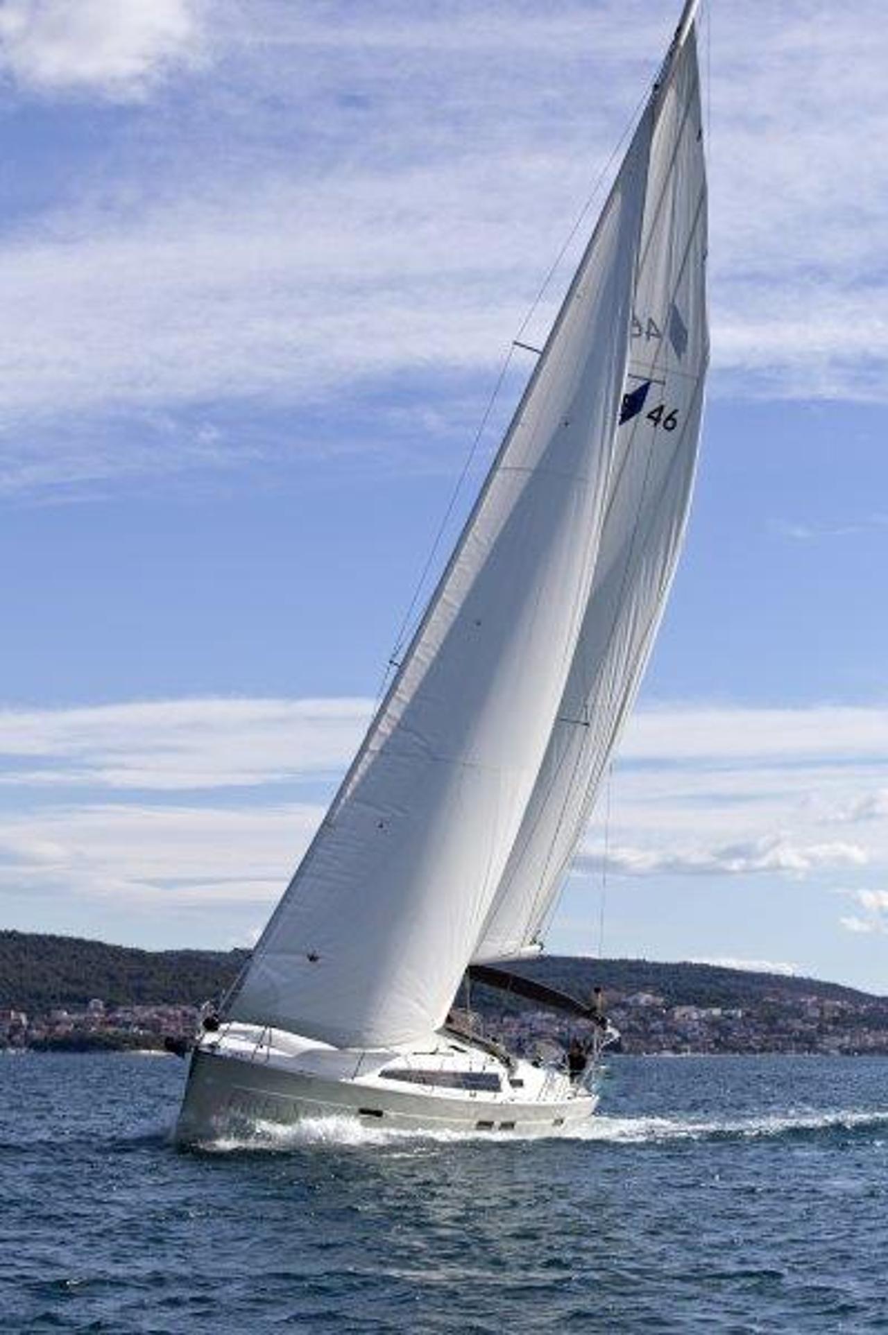 Charter Bavaria Cruiser 46 - 4 cab. "Grey Sky" in Trogir | Nautilus - Slika 3