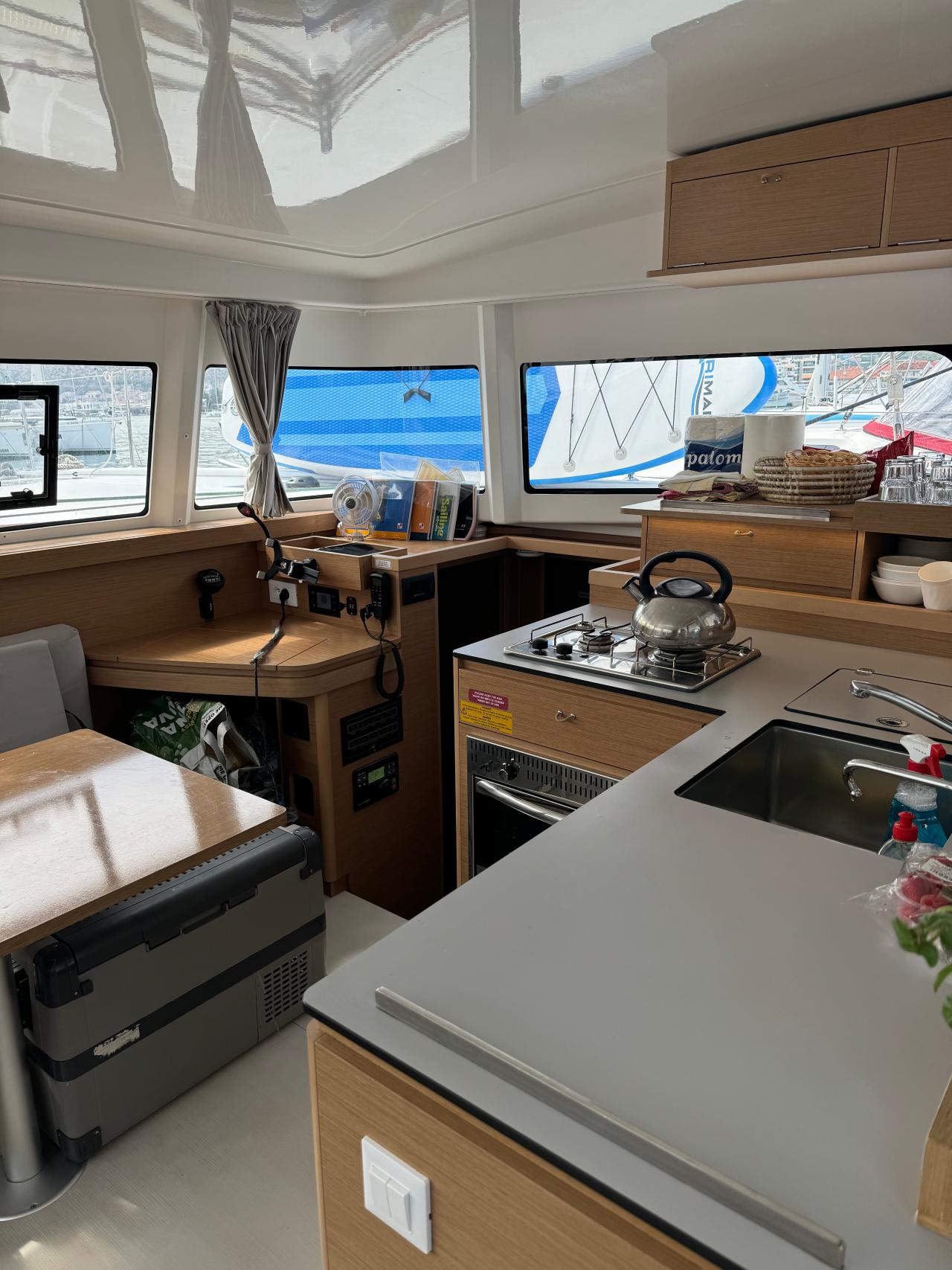 Charter Excess 11 - 4 + 1 + 1 cab. "White Ivy" in Trogir | Nautilus - Slika 3