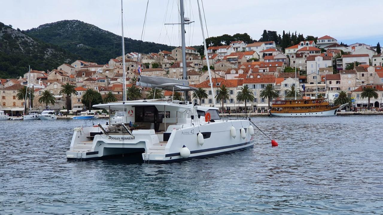 Noleggio Fountaine Pajot Astrea 42 - 4 + 2 cab. "Ocean Runner" a Medulin | Nautilus