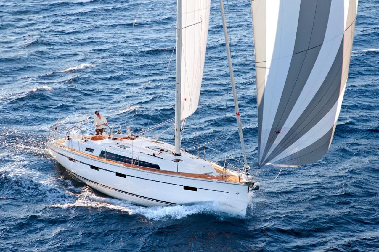 Charter Bavaria Cruiser 41 - 3 cab. "Whatever" in Sukošan | Nautilus - Slika 3