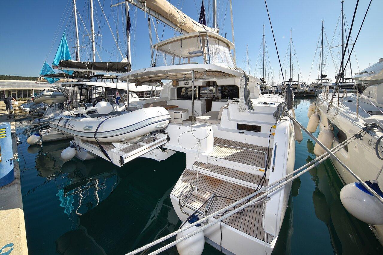 Noleggio Lagoon 46 - 4 + 2 cab. "Majestic" a Sukošan | Nautilus - Slika 3