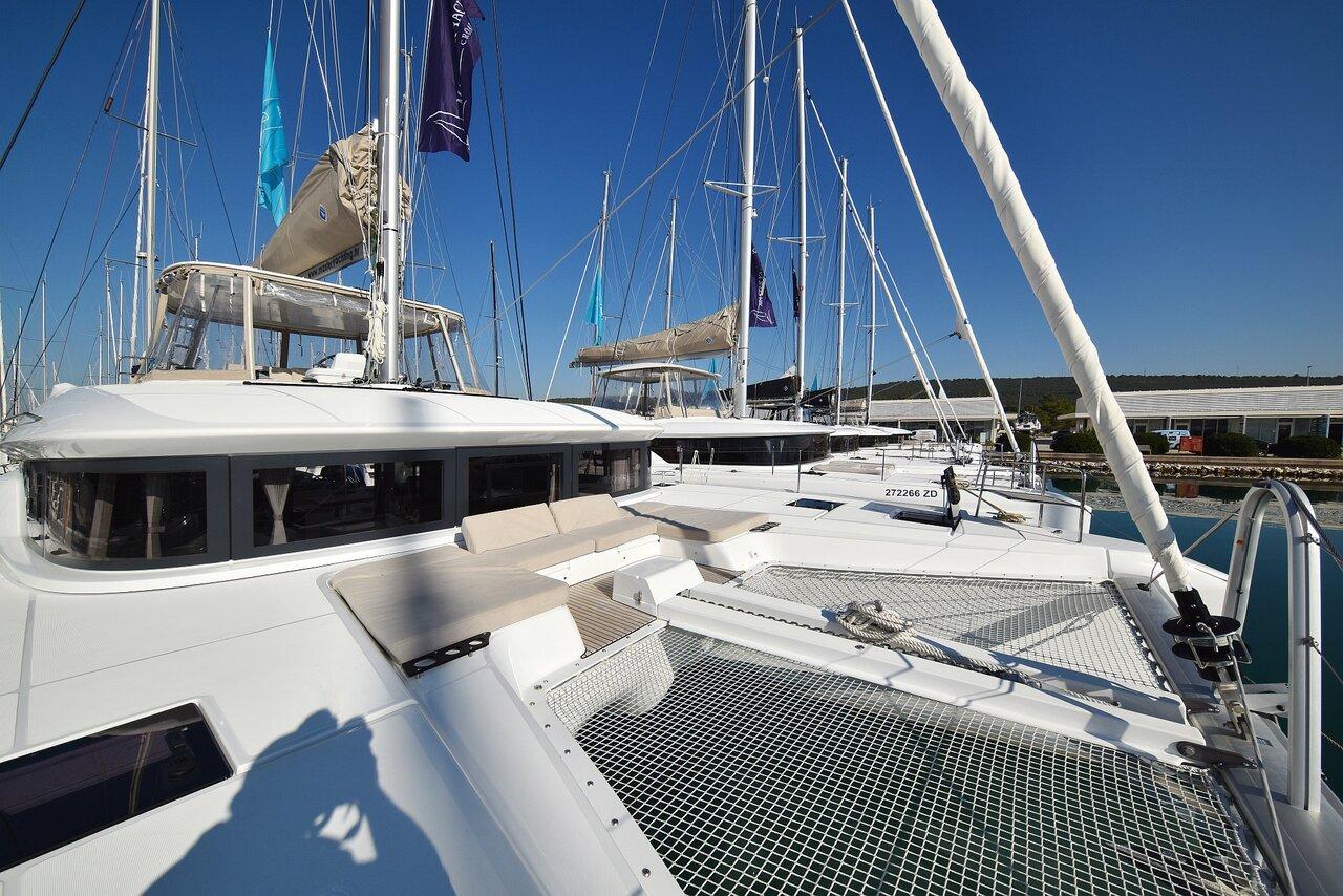 Charter Lagoon 50 - 6 + 1 cab. "Shadow" in Sukošan | Nautilus - Slika 3