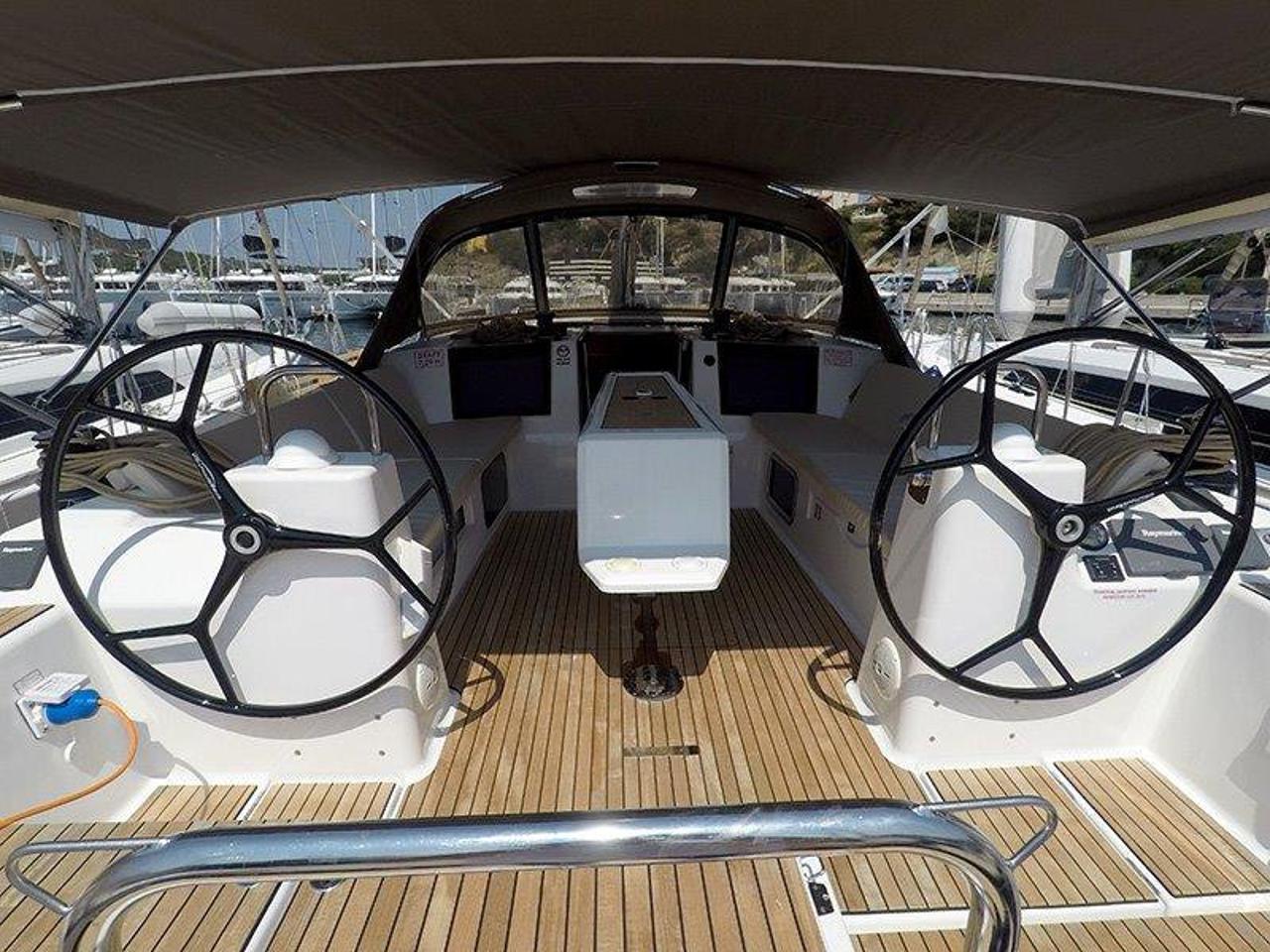 Najam Dufour 460 GL - 3 cab. "Avalon II" u destinaciji Šibenik | Nautilus - Slika 4