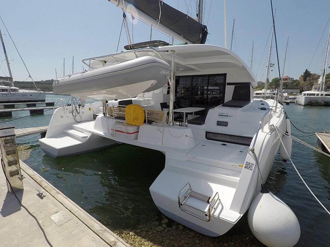 Charter Lagoon 42 - 4 + 2 cab. "Abba" in Šibenik | Nautilus - Slika 3