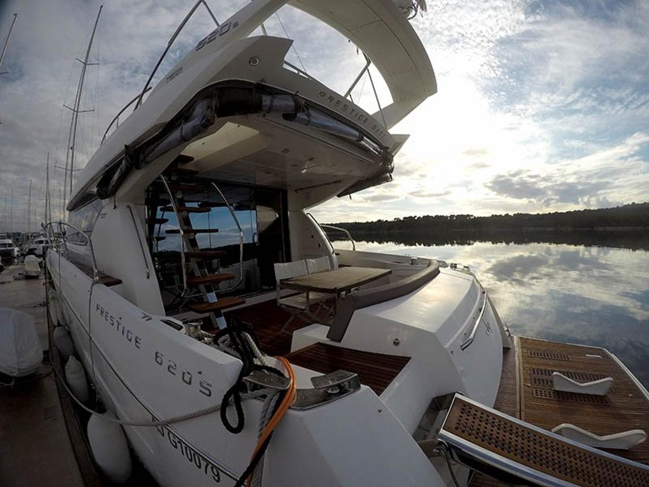 Najam Prestige 620 S "Jana" u destinaciji Šibenik | Nautilus - Slika 3