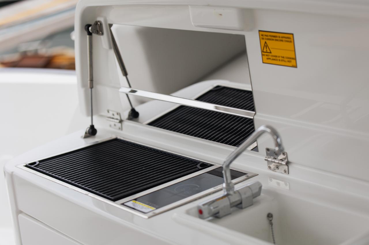 Najam Gran Turismo 41 "Miami Vice" u destinaciji Rogoznica | Nautilus - Slika 3