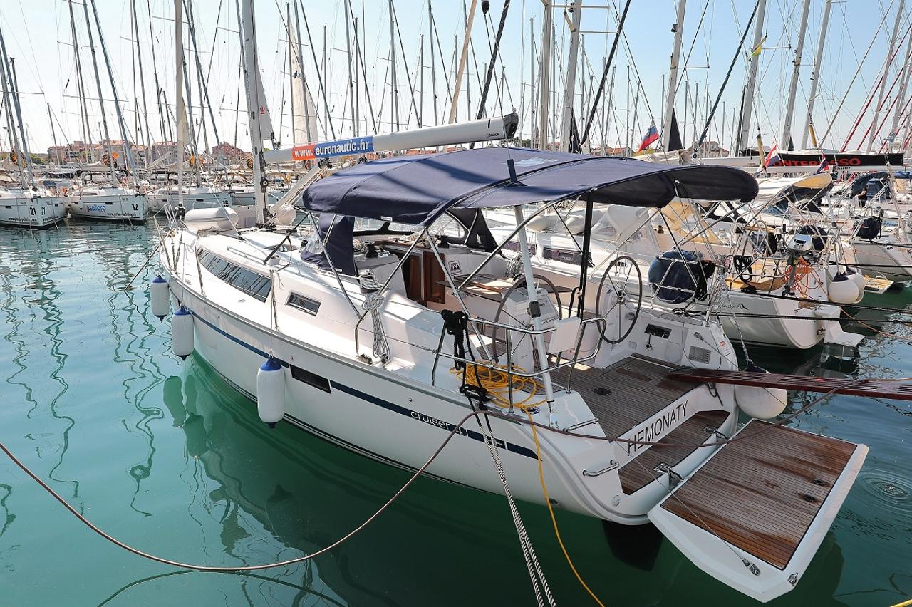 Najam Bavaria Cruiser 41 - 3 cab. "Hemonaty" u destinaciji Biograd na Moru | Nautilus - Slika 3
