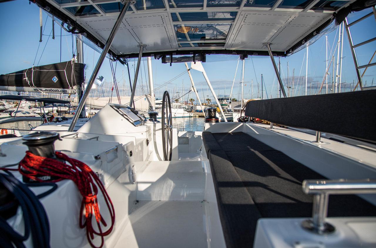 Najam Lagoon 450 F - 4 + 2 cab. "Anja" u destinaciji Rogoznica | Nautilus - Slika 4