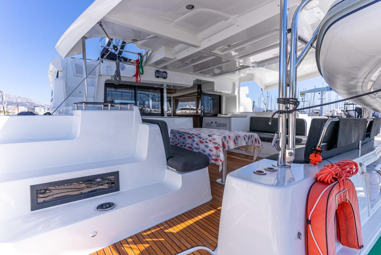 Najam Lagoon 46 - 4 + 2 cab. "Velvet Breeze" u destinaciji Rogoznica | Nautilus - Slika 3