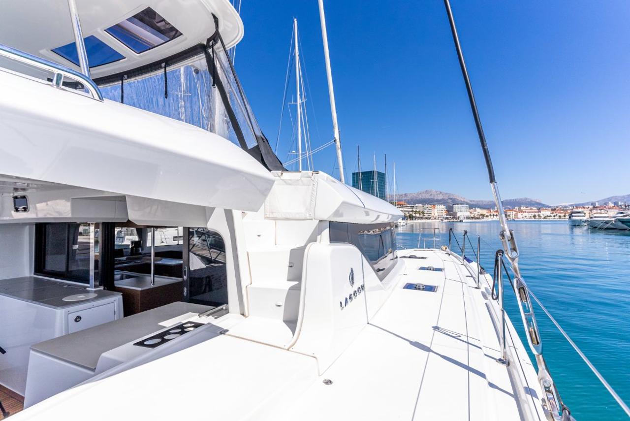 Najam Lagoon 46 - 4 + 2 cab. "Velvet Breeze" u destinaciji Rogoznica | Nautilus - Slika 4