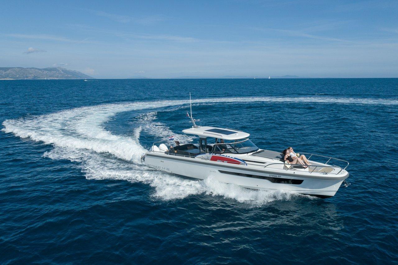 Najam Nimbus T11 "Pura Vida" u destinaciji Split | Nautilus - Slika 3