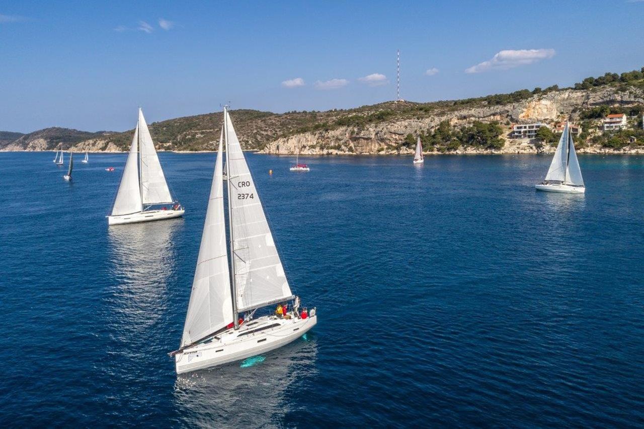 Noleggio X4³ "Cum Ventis" a Rogoznica | Nautilus - Slika 4