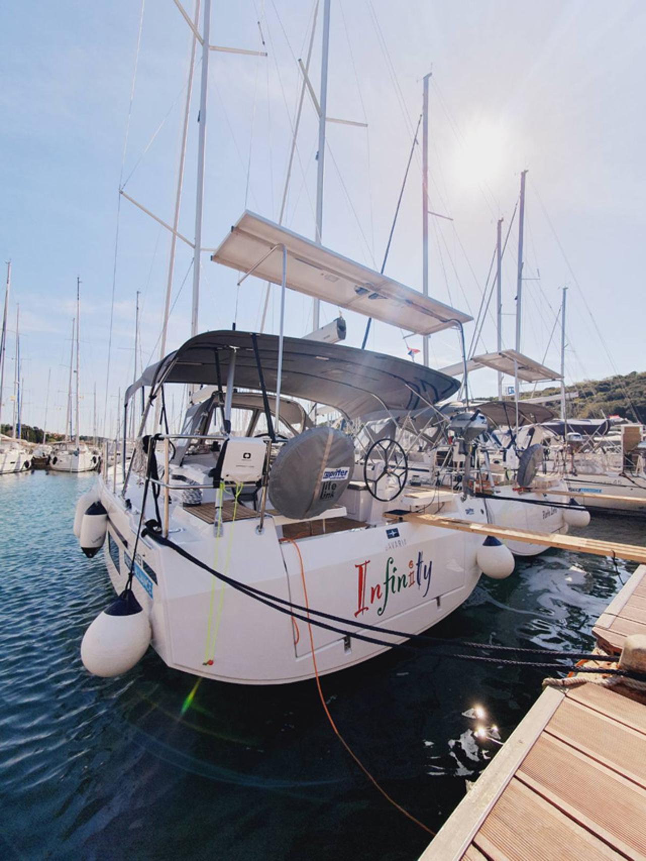 Najam Bavaria C38 "Infinity" u destinaciji Pula | Nautilus - Slika 3