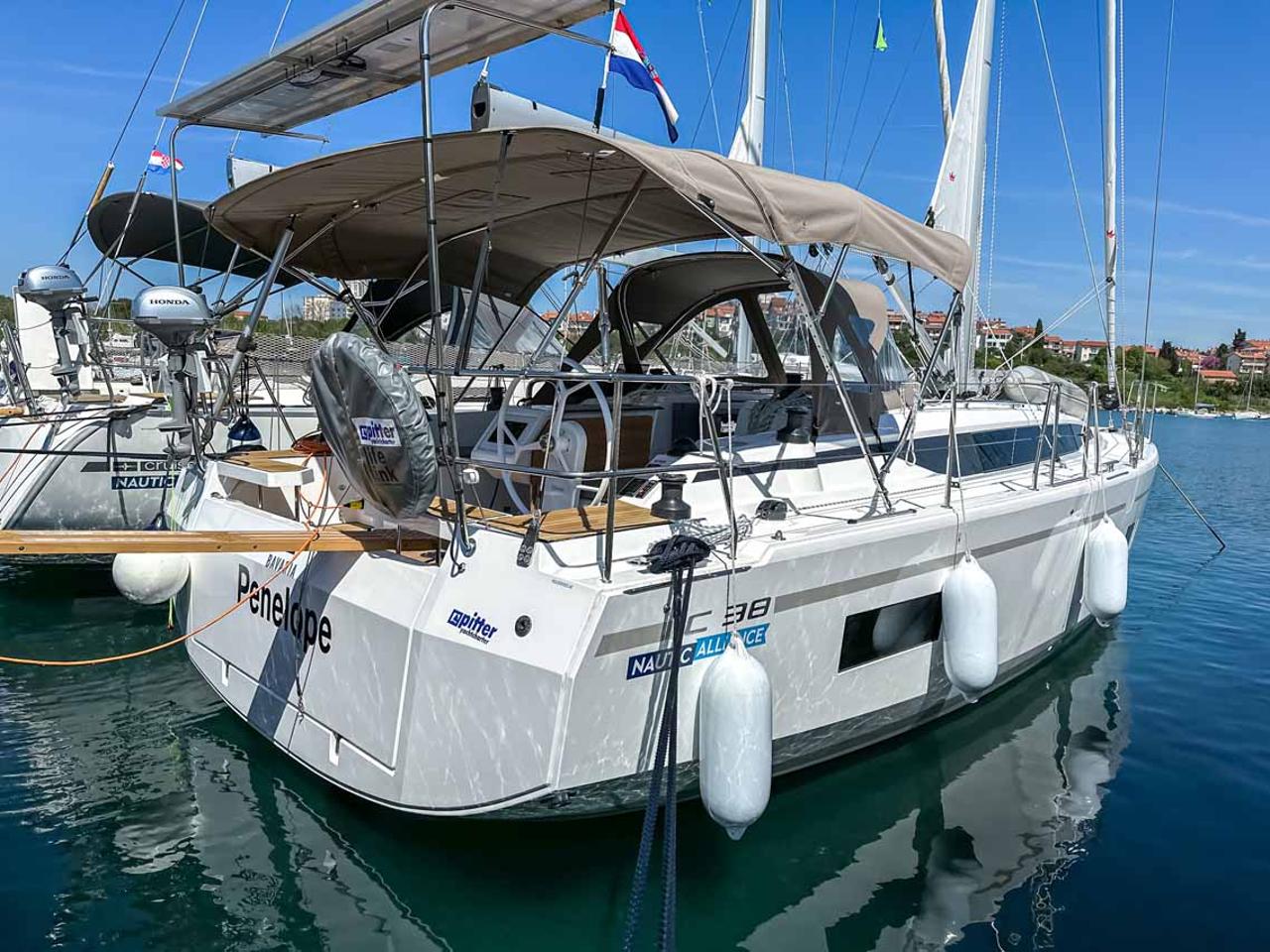 Najam Bavaria C38 "Penelope" u destinaciji Pula | Nautilus - Slika 4