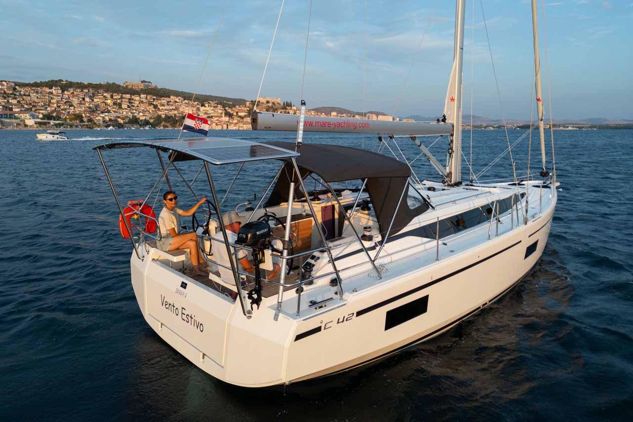Najam Bavaria C42 "Vento Estivo" u destinaciji Šibenik | Nautilus - Slika 4