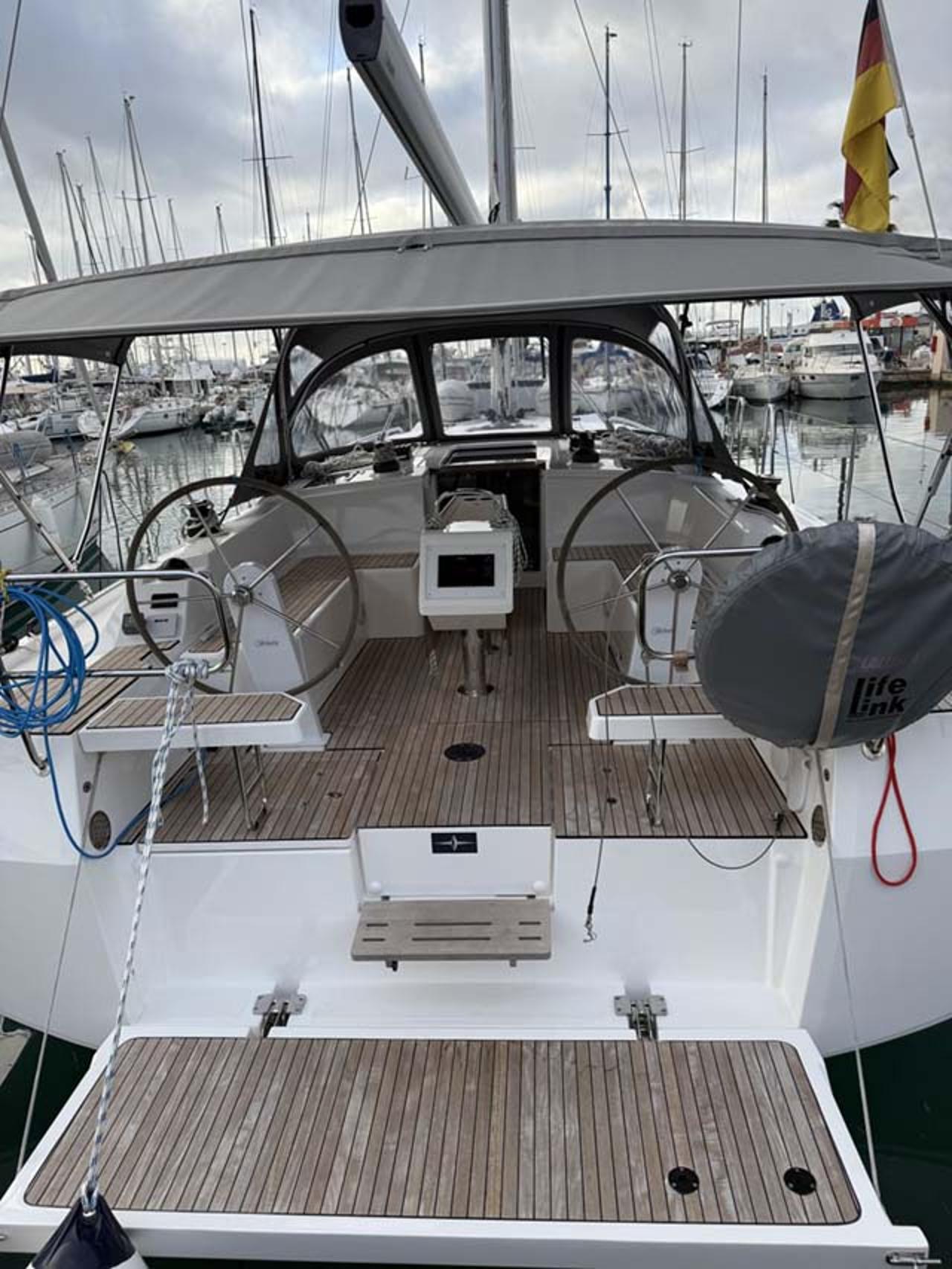 Najam Bavaria C42 Style "Aurelia" u destinaciji Palma de Mallorca | Nautilus - Slika 3