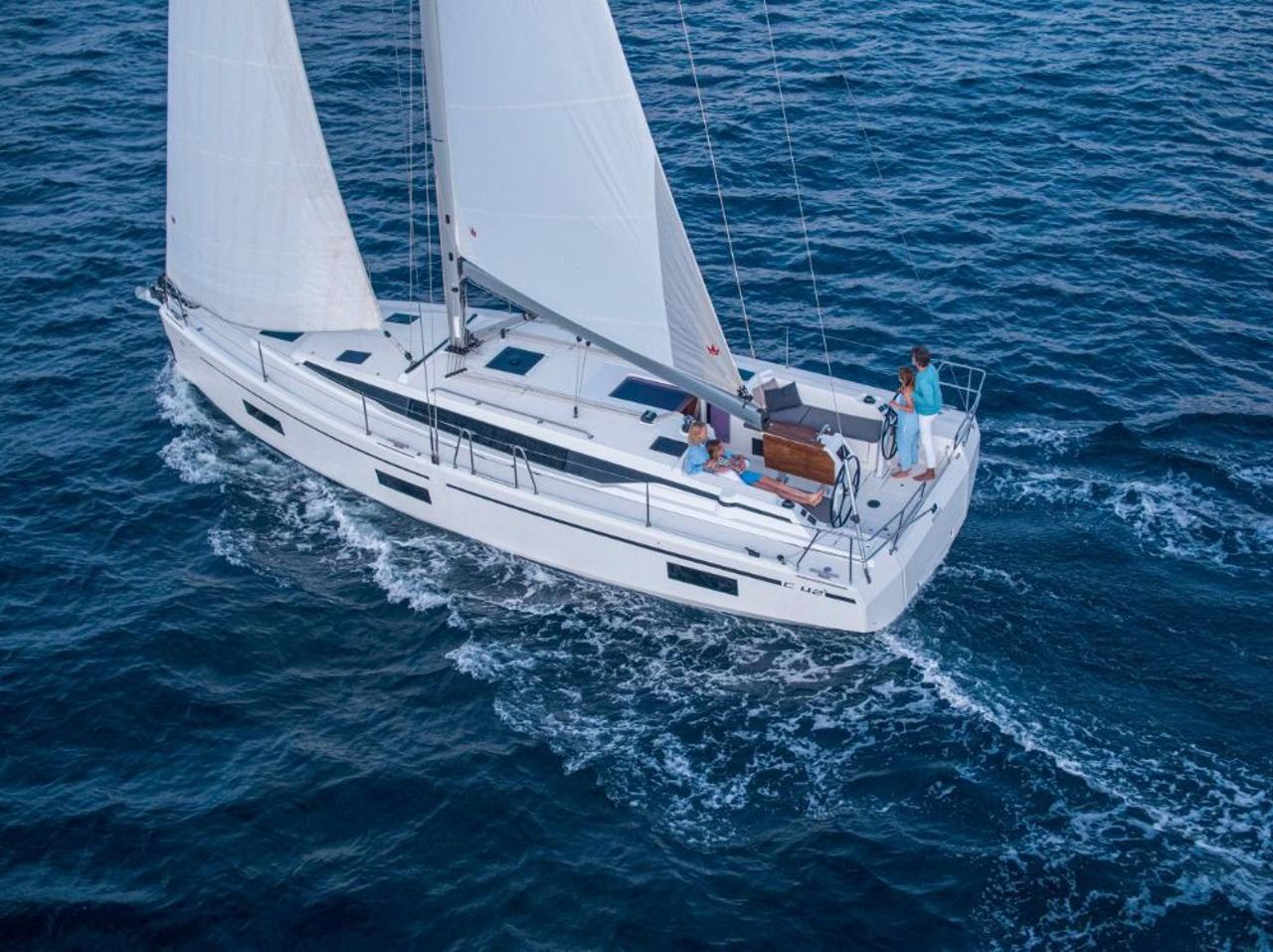 Najam Bavaria C42 Style "Sea Breeze" u destinaciji Biograd na Moru | Nautilus - Slika 3