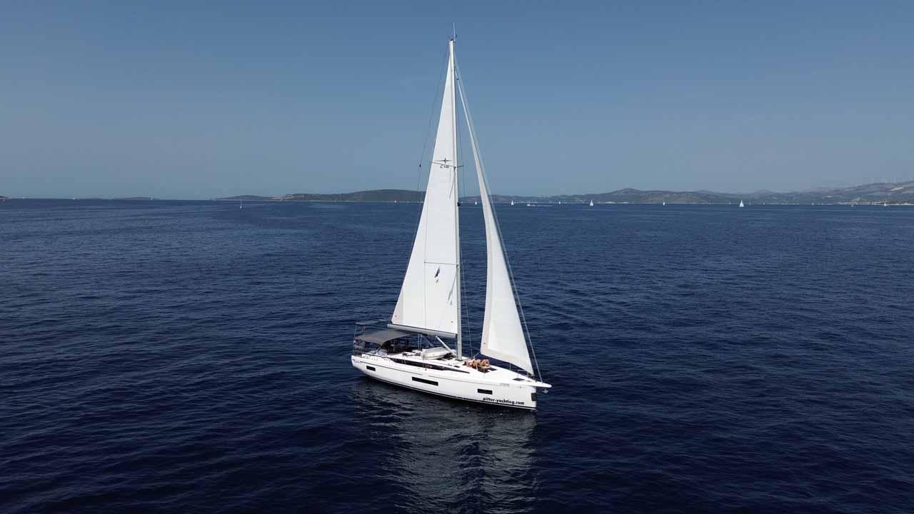 Najam Bavaria C46 - 4 cab. "Estinella" u destinaciji Trogir | Nautilus - Slika 3